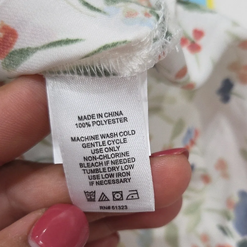 CeCe Multicolor Floral Blouse Sz Small New With Tags - Picture 6 of 8